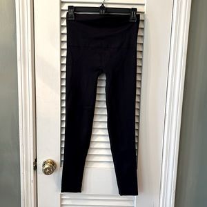 SPANX by Sarah Bradley Black Ribbed Shape Control Legging - Size Medium